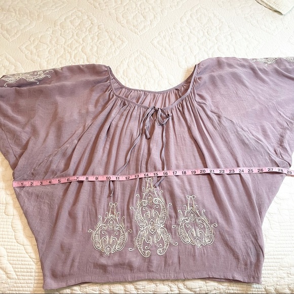Gemstone embroidered peasant top, size Medium - Picture 6 of 9